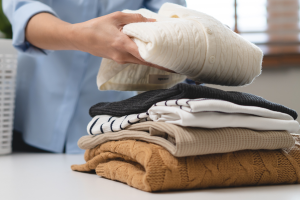 Wash And Fold In Action Sweaters 1800X900